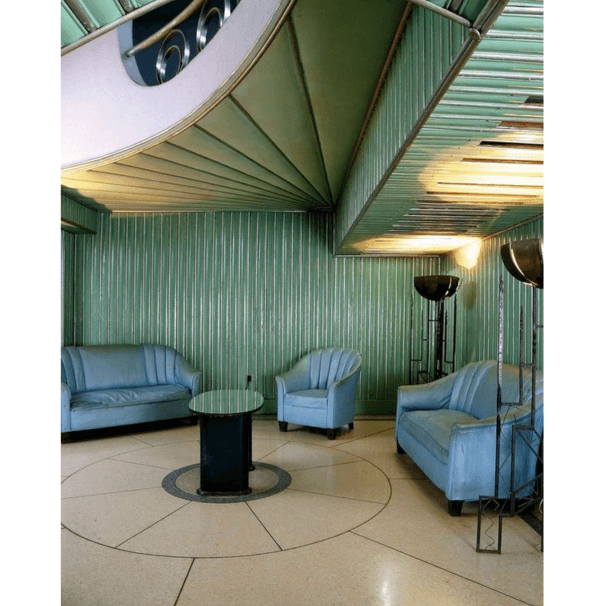 Art deco wachtruimte