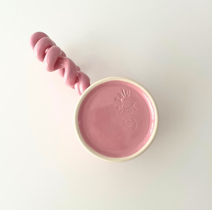 Studio palu roze koffiemok onderkant