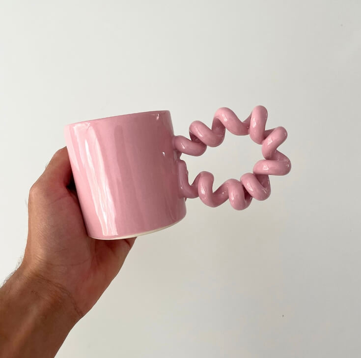 Studio palu roze koffiemok in hand