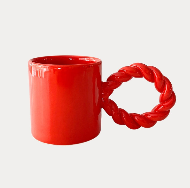 Koffiemok rood met vrolijk handvat