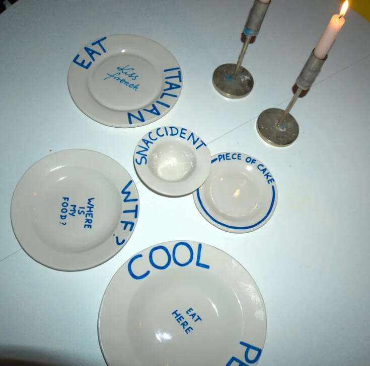 meerdere borden op tafel