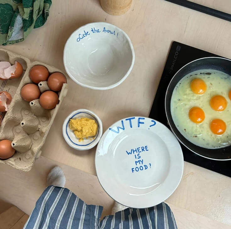 diep bord keramiek met ei