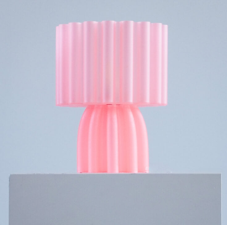 Imui design lamp roze op stenen paal