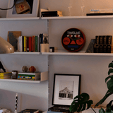 Brutto be late klok in kast