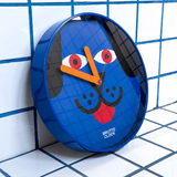 Doggo design klok brutto  blauw