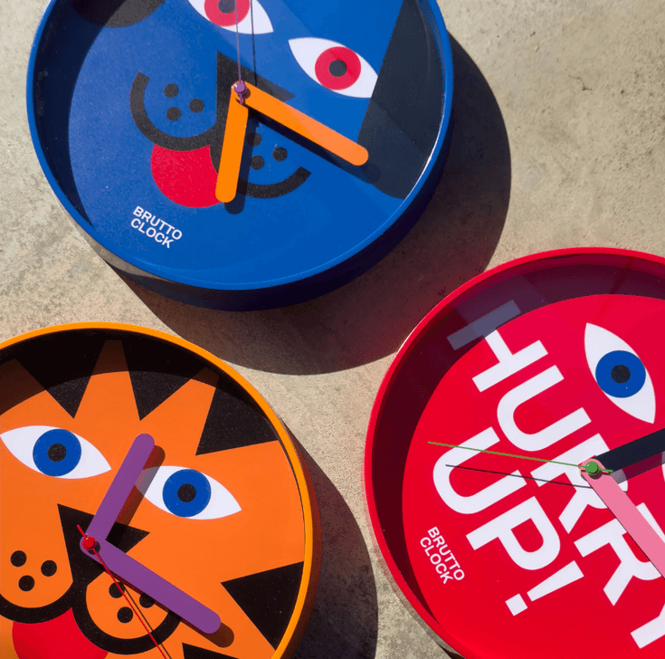 Brutto hurry up design klokken