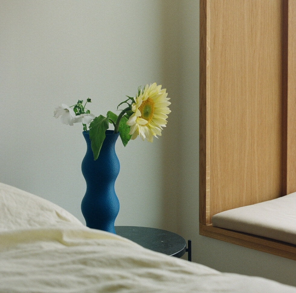 ninetyoneninetytwo vaas blauw met bloem