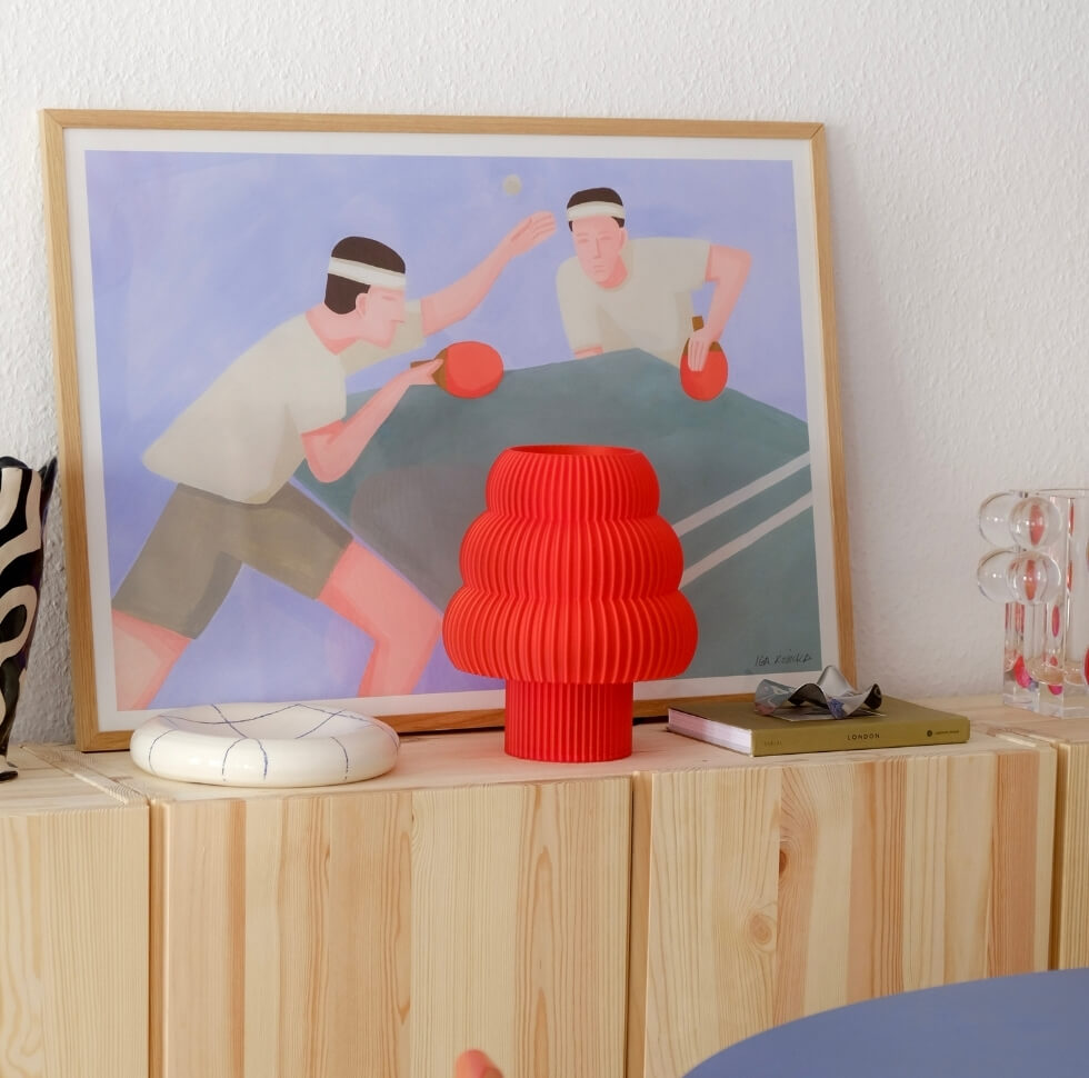 Mola Studio Luma Lamp rood in huis