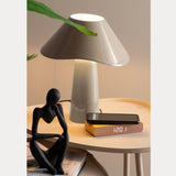 Leitmotiv ameno tafellamp beige