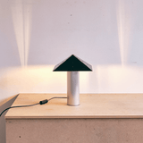 Bothi tafellamp groen geeft licht