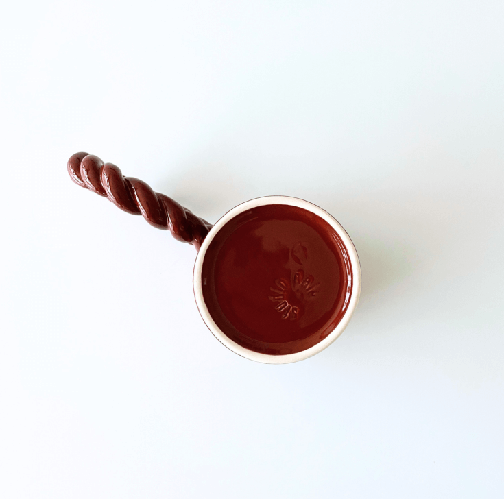 Twist mok bruin onderkant