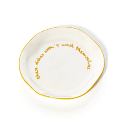 these dishes don't wash themself bord